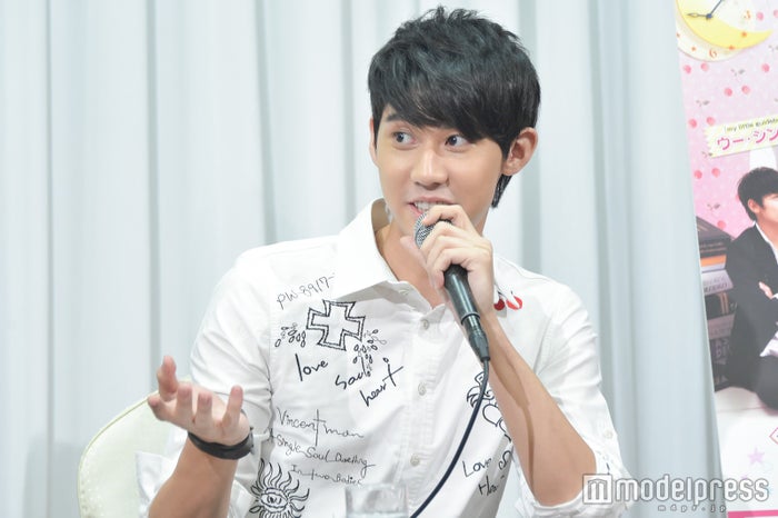 台湾のまゆゆ とネットで話題の美女 Akb48渡辺麻友のことは知ってる イタキス イケメン俳優と来日 モデルプレス