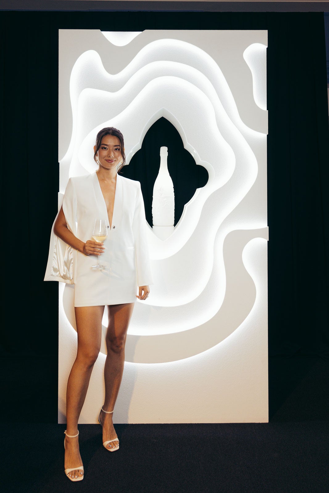 すみれ（提供写真）