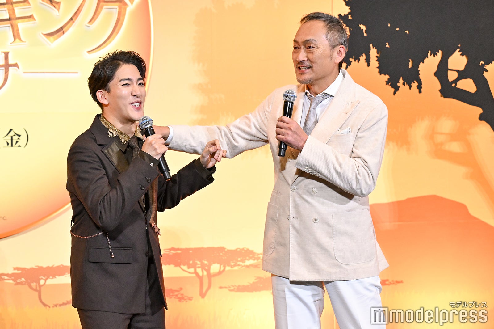 尾上右近、渡辺謙（C）モデルプレス