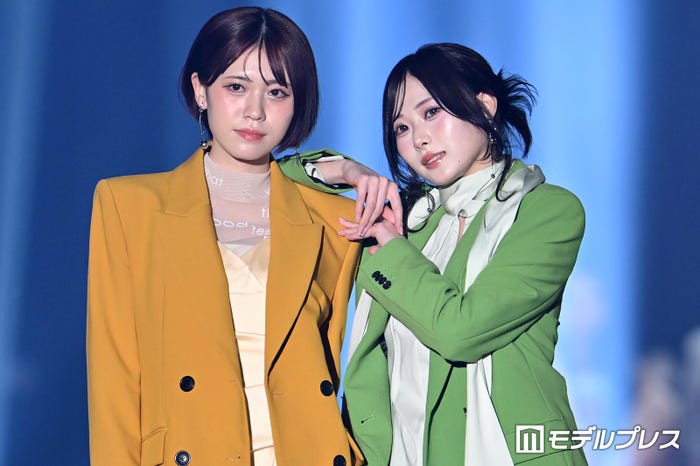 “元ラストアイドル”高嶺のなでしこ・橋本桃呼&フルコース阿部菜々実がランウェイ競演 カラージャケットのイロチコーデ【IDOL RUNWAY COLLECTION 2026】 - モデルプレス