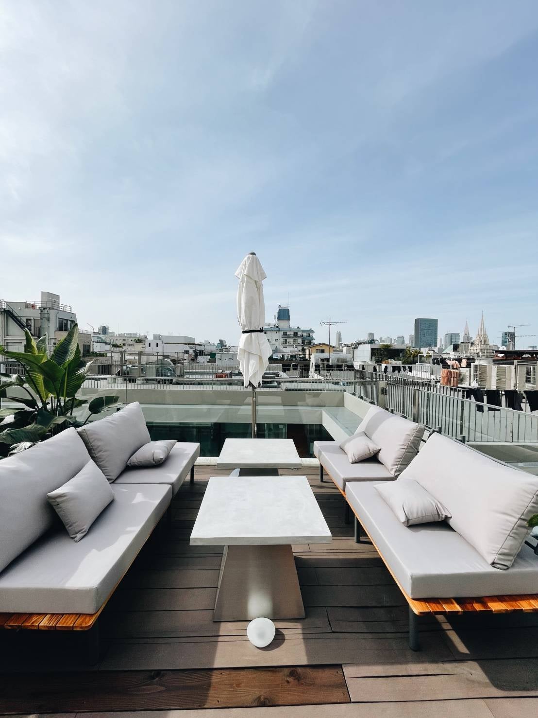 「café terrace & bistro Queency」（提供写真）