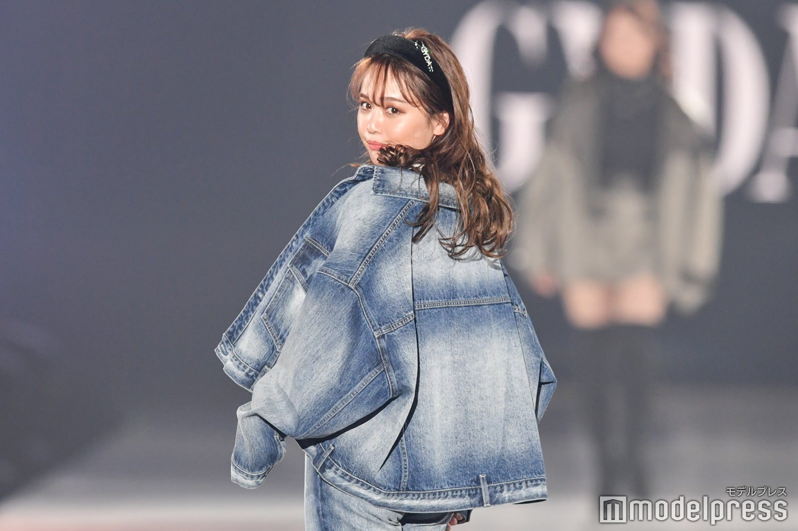 （C）モデルプレス