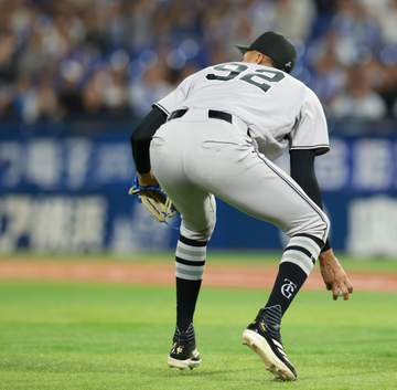 サヨナラ負けの巨人 守護神マルティネスが痛恨悪送球に言及「見ての通り。思ったような投球ができなかった」