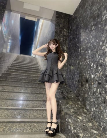 「脚フェチに刺され」24歳アイドル、白肌ほっそり美脚ショットでファン魅了「最強」