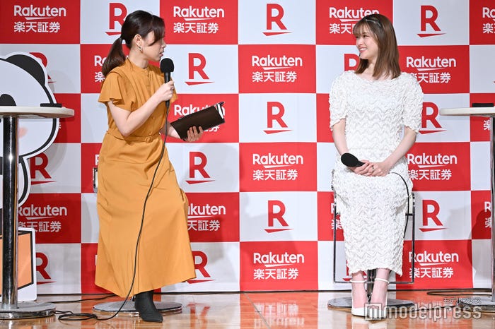 トーク中の松村沙友理(C)モデルプレス