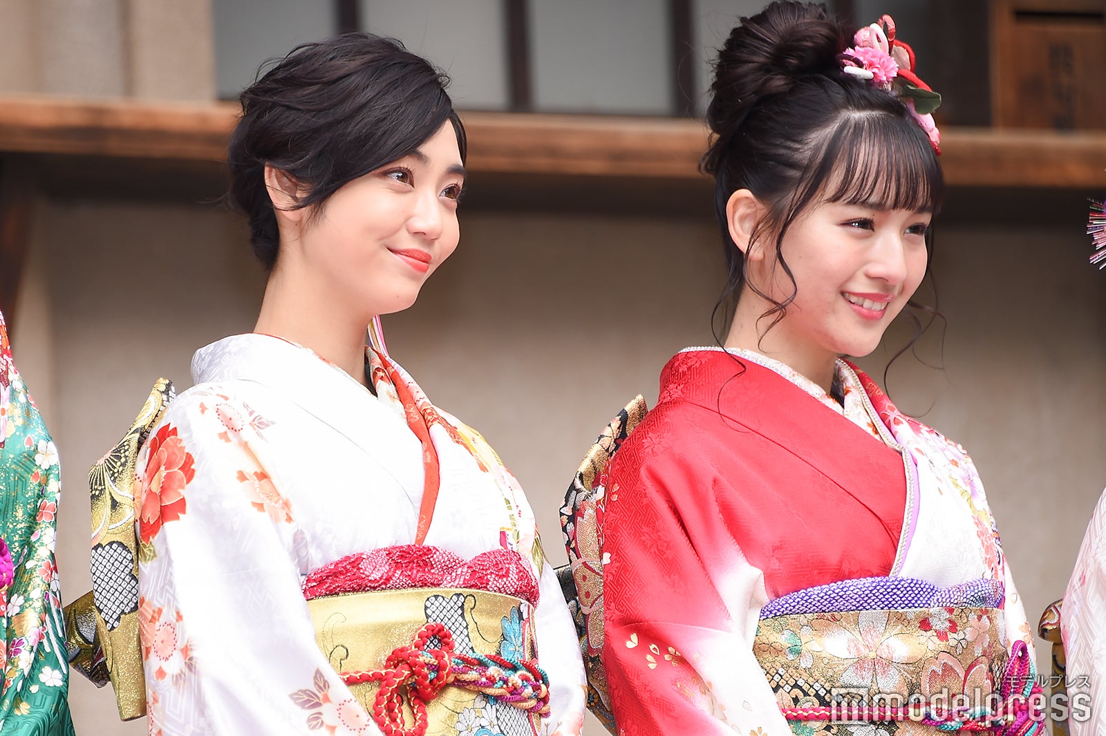 山谷花純、浅川梨奈（C）モデルプレス