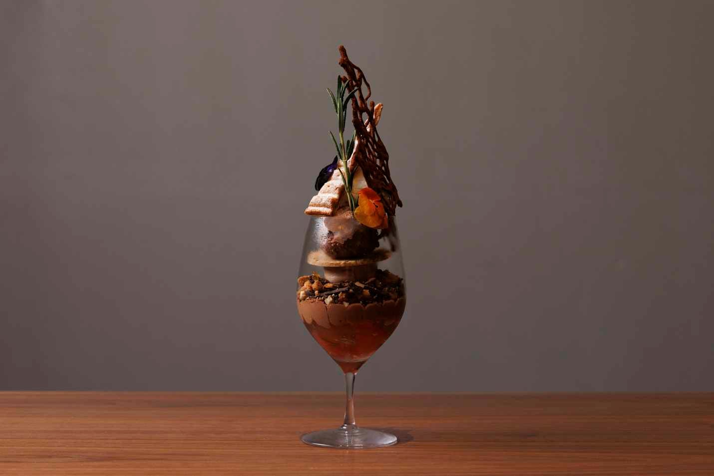 「十全十美パフェ〜柑橘とショコラ〜」1,980円／画像提供：古屋旅館