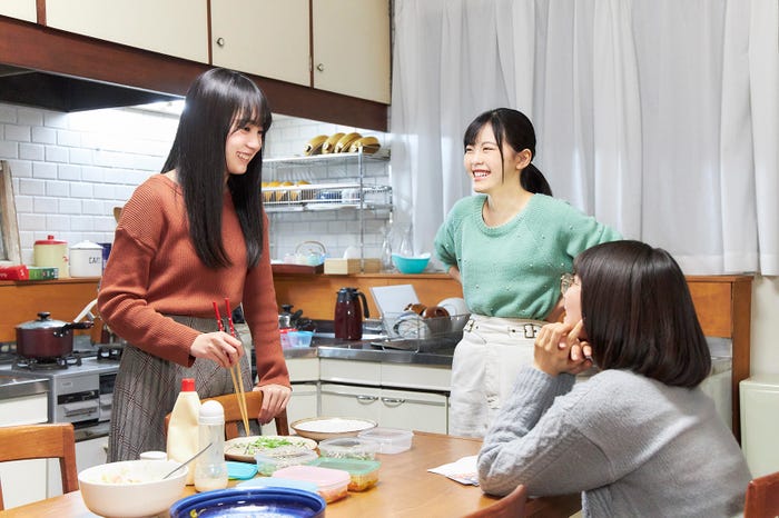 (左から)賀喜遥香、柴田柚菜、清宮レイ/「猿に会う」より(C)西加奈子・小学館/エイベックス通信放送