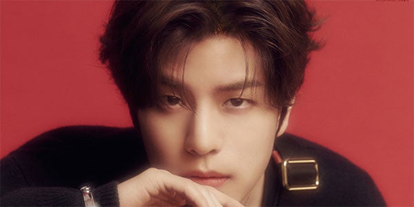 Stray Kidsスンミン、世界初ソロカバー クリスマスムード全開「NYLON