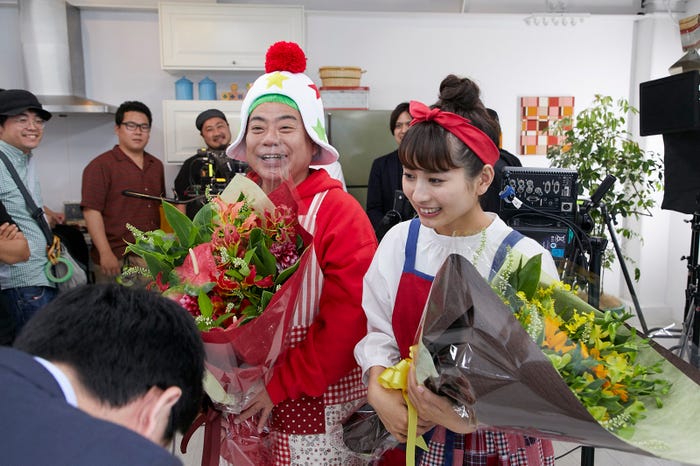 出川哲朗、栗子 (提供画像)