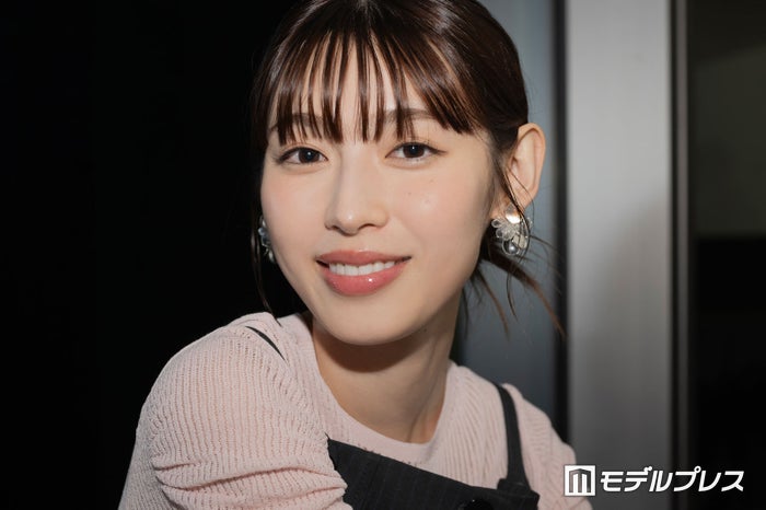 白石聖、約7年ぶり共演・中島健人との裏話「場を和ませてくださる」役柄の“髪色”に秘めたこだわりも告白【「しょせん他人事ですから」インタビュー】