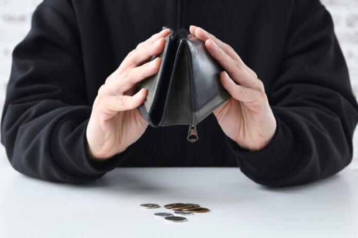 ダメな理由1：経済的な不安がある