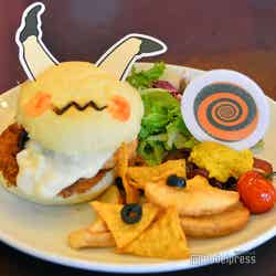 まねっこ! ミミッキュのホワイトクリーム・カツバーガープレート(C)モデルプレス