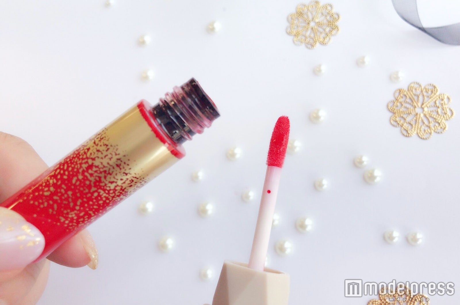 リキッドチーク・サンディカラー“RD301”（C）モデルプレス