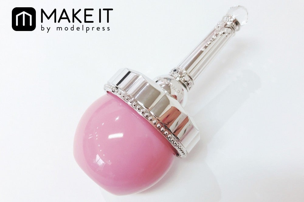 ジルスチュアート／ルースブラッシュ／01 cotton candy／3,800円（税抜） (C)メイクイット