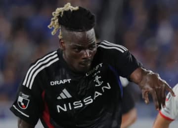 横浜Mのトーゴ出身MFジャン・クルードが中国の上海海港に期限付き移籍 買い取りオプション付帯で完全移籍移行なら横浜Mに移籍金