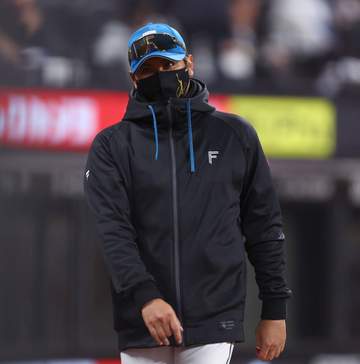 日本ハム・新庄監督 選手からの言葉に持論「この世界は『すいません』はいらない。思い切ってやってもらったらいい」