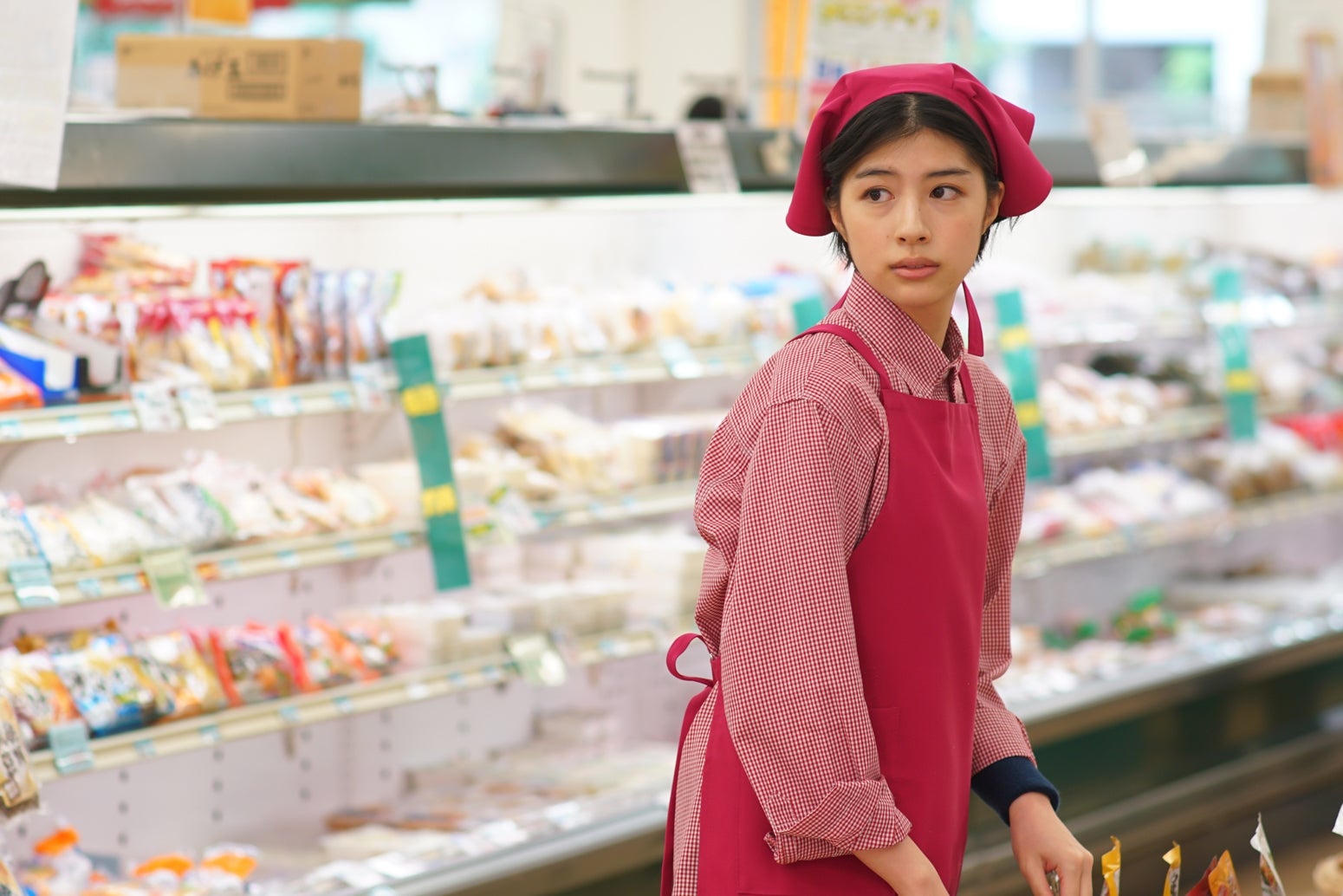 佐久間由衣／ドラマ「明日の約束」より（画像提供：カンテレ）