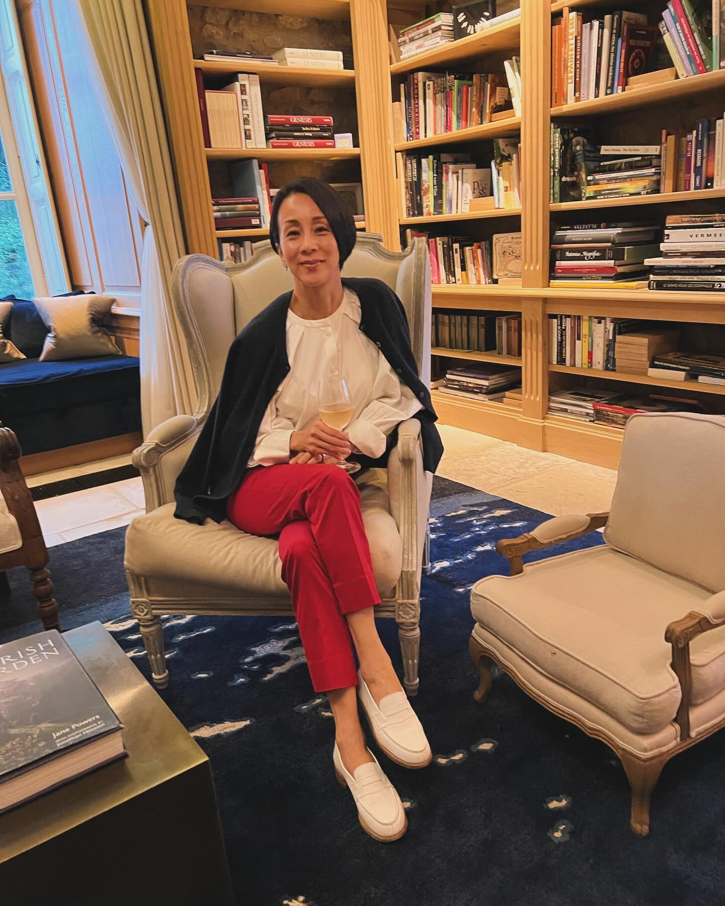 パリ在住・中村江里子アナ、顔出しで実母との旅行ショット披露「上品な横顔がそっくり」「女優さんのよう」の声