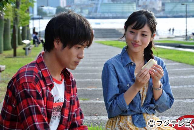 石原さとみ(右)/「仮婚」