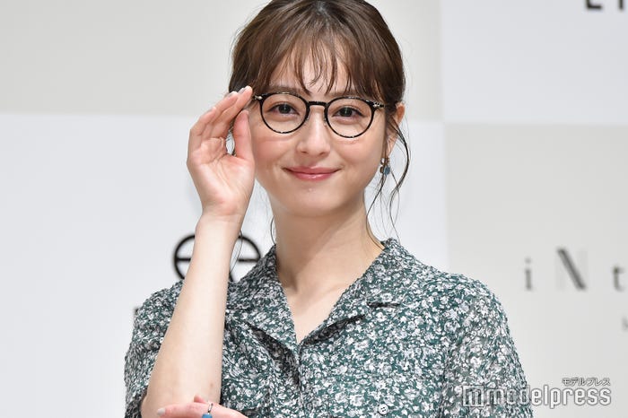 佐々木希(C)モデルプレス