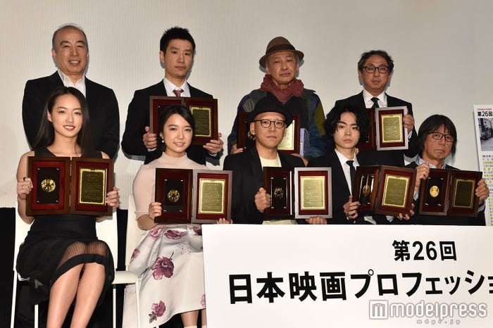 (前列左より)間宮夕貴、上白石萌音、真利子哲也監督、菅田将暉、森達也監督(後列左より)大高宏雄実行委員長、小路紘史監督、佐野和宏監督、宮川朋之氏(C)モデルプレス