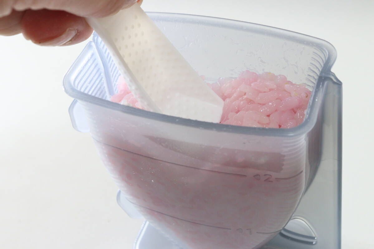 ダイソーの3色おにぎりメーカーでハート型のおにぎりを作る