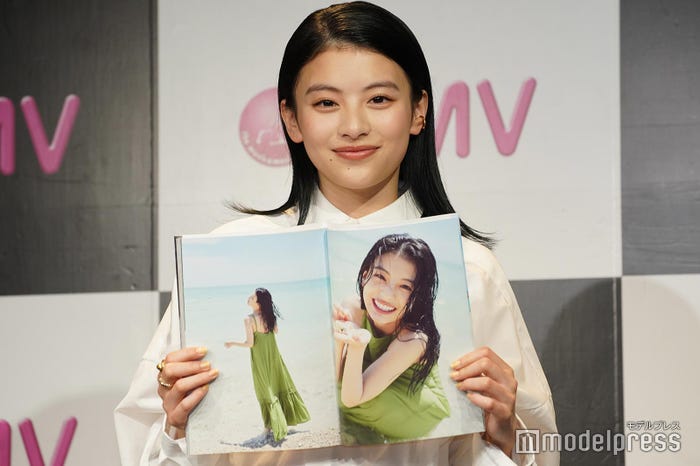 出口夏希 (C)モデルプレス