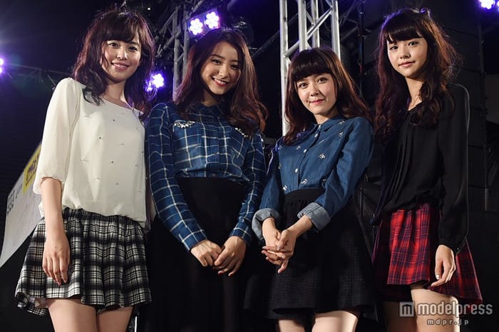新「non‐no」モデル(左から)久慈暁子、高田里穂、遠藤新菜、鈴木優華