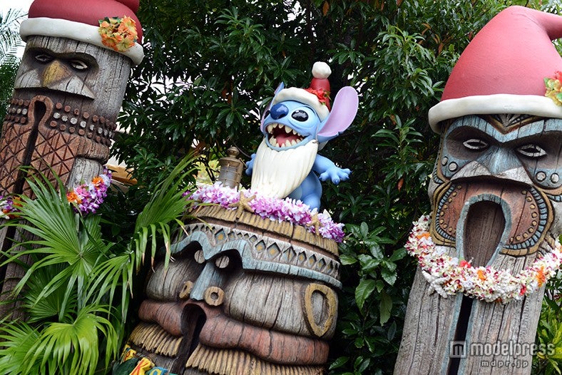 スティッチもサンタクロースに