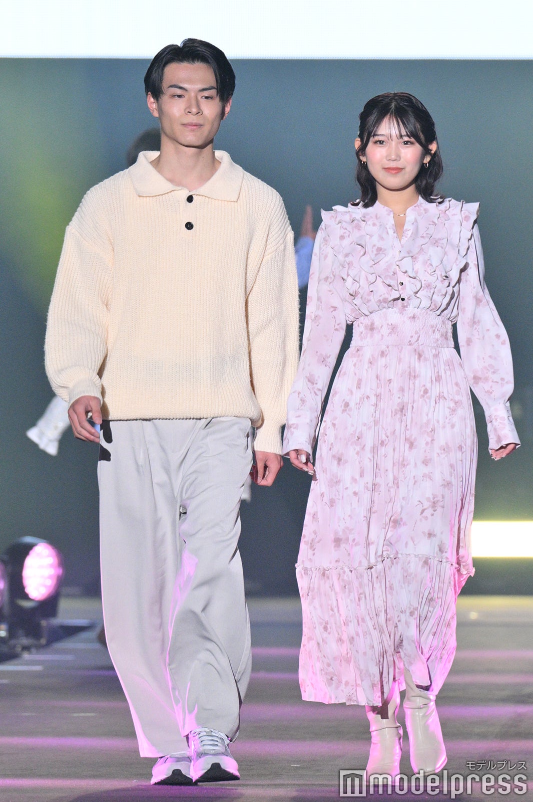村山恵斗＆磯邉明日菜（C）モデルプレス