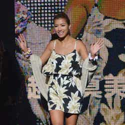越川真美