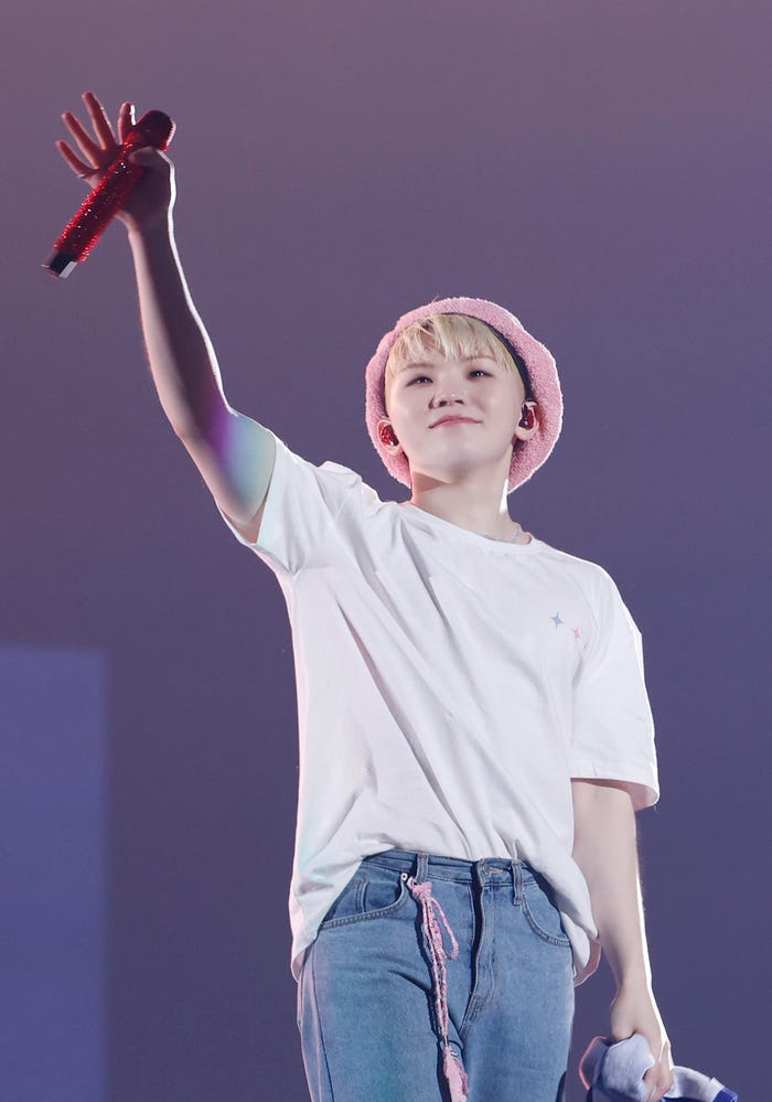 WOOZI(C)PLEDIS Entertainment