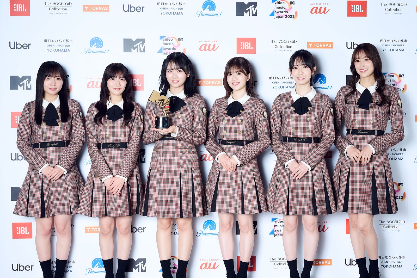 齊藤京子、河田陽菜、上村ひなの、松田好花、金村美玖、佐々木久美／日向坂46（撮影：田中聖太郎）