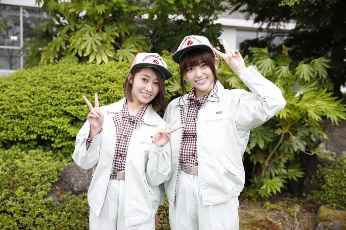 (左から)桜井玲香、松村沙友理 (C)NHK