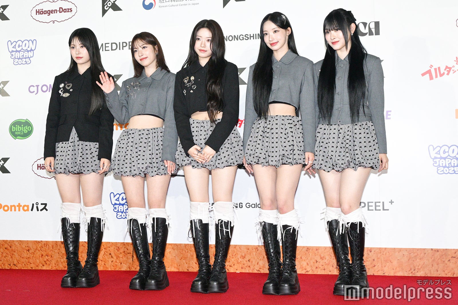 RESCENE／リブ、メイ、ジェナ、ウォニ、ミナミ（C）モデルプレス