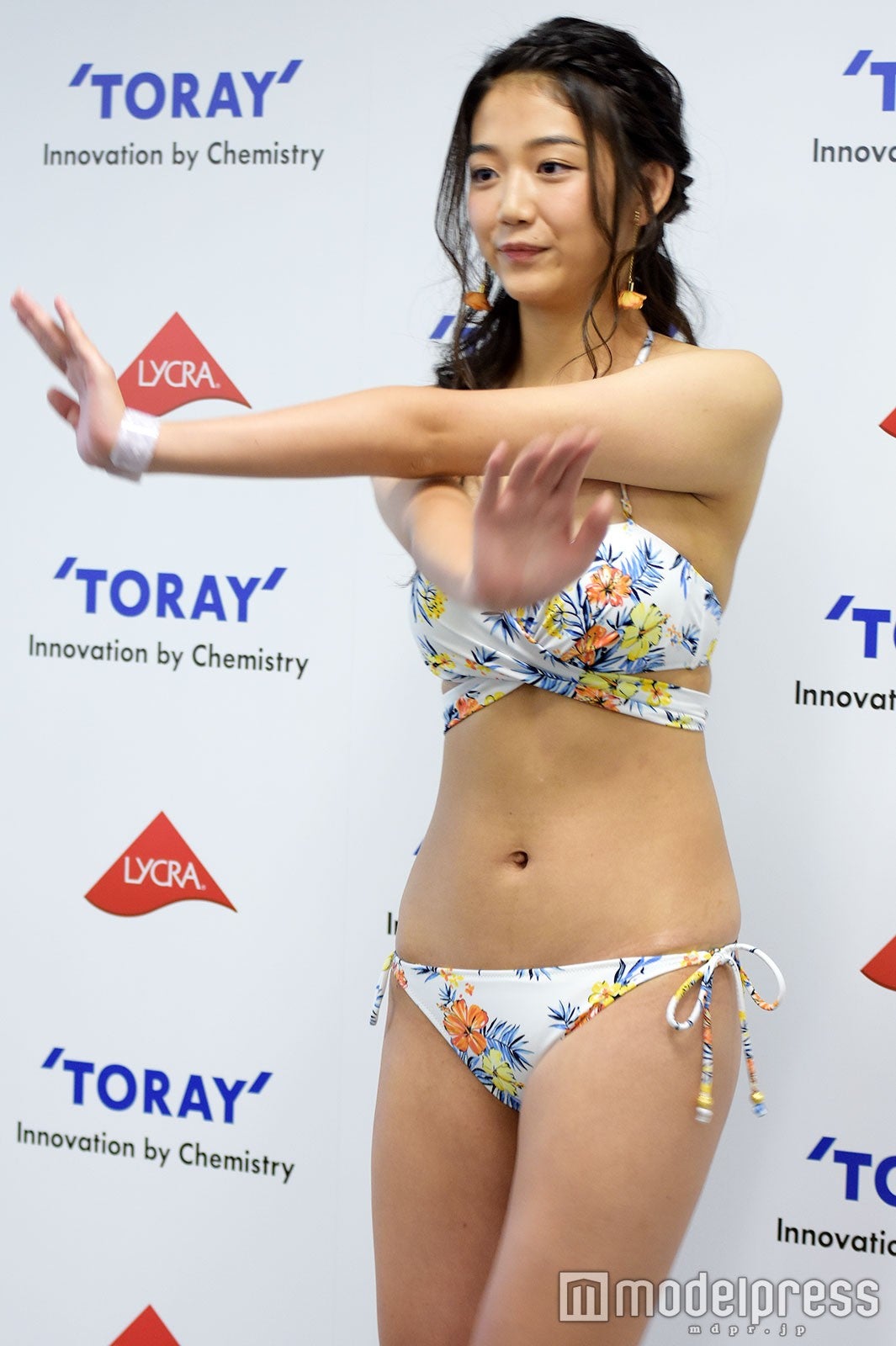 特技の応援団演舞を披露する夢乃 （C）モデルプレス