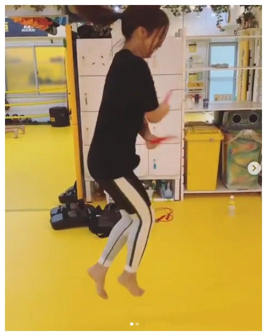 谷まりあ、縄跳びトレーニング動画公開「運動神経良い」「超上手」 “仲良し”新木優子も絶賛