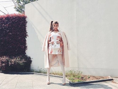 25歳のバースデーを迎えたローラ/Instagramより