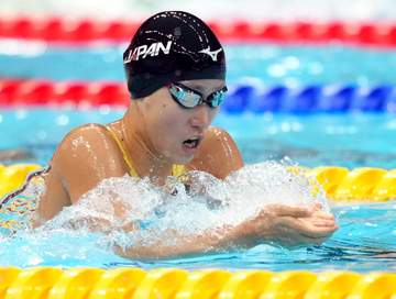 競泳 20歳・加藤心冨200平泳ぎ金メダル！0秒08差の大接戦制す 鈴木聡美4位で3つメダルならず