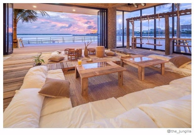 沖縄の“ブランコカフェ”がお洒落すぎ!全方位フォトジェニック空間で海外気分