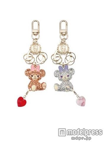 バッグチャーム各5000円（C）Disney