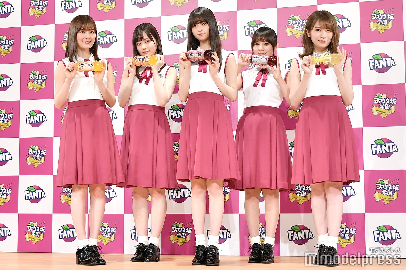 （左から）生田絵梨花、山下美月、齋藤飛鳥、与田祐希、秋元真夏（C）モデルプレス