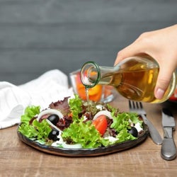 おいしく食べてダイエット♡知っておきたい「お酢」の驚くべき効果