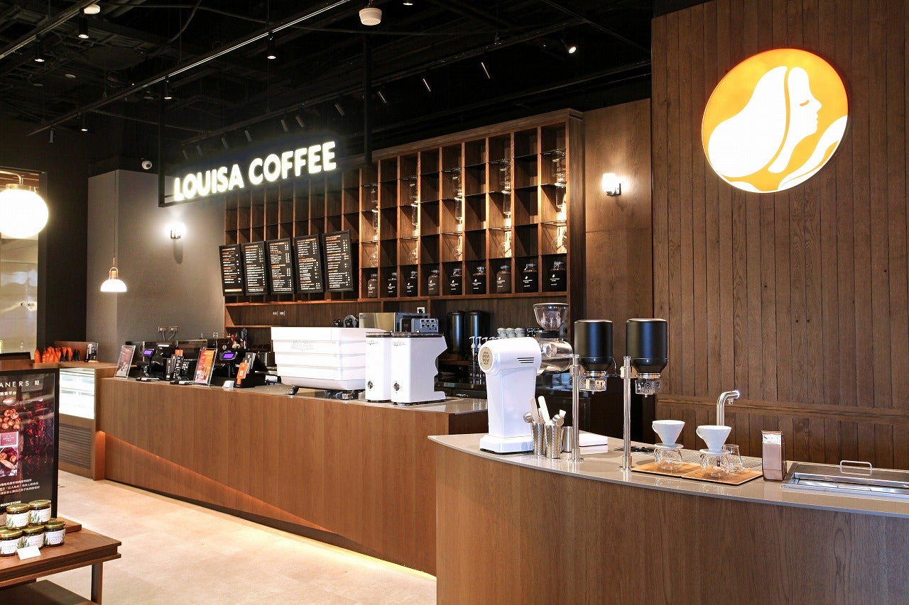 TSUTAYA BOOKSTORE松山店／画像提供：CCC 蔦屋書店カンパニー