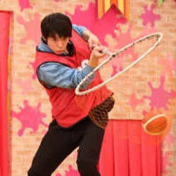 岸優太「ツッコミになりたい」と明かすもボケまくり!藤井流星は自己紹介ギャグで盛り上げる