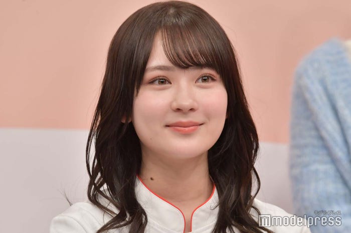 パース・ナクンに教えた日本語は「無理心中」だという畑芽育(C)モデルプレス