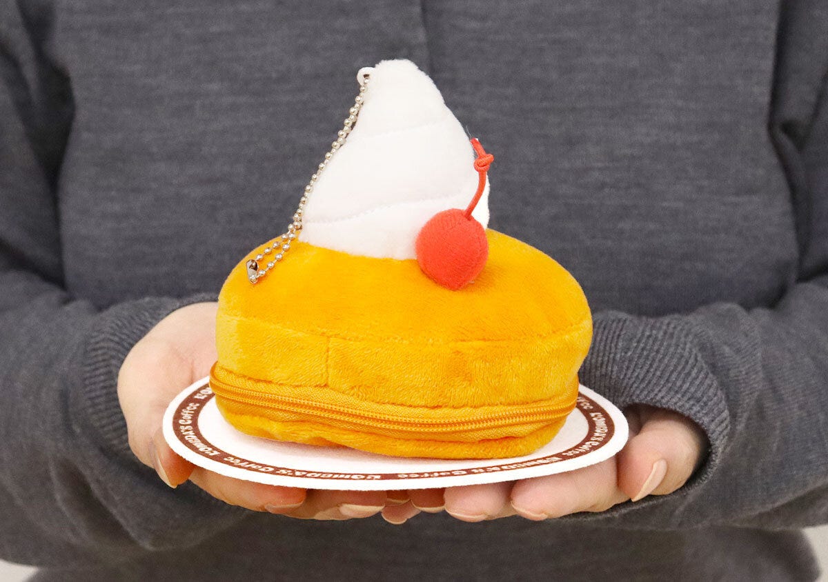 コメダ珈琲店　ふわふわシロノワールポーチ　手持ち