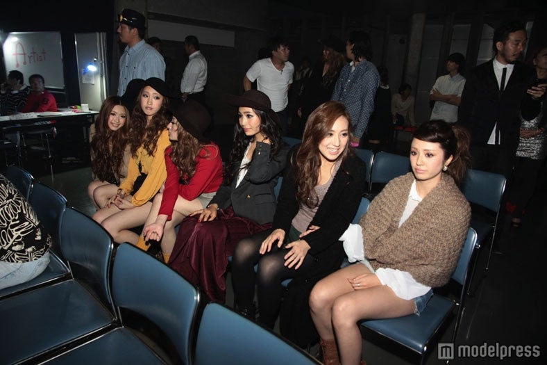 （左から）佐竹菜奈さん、田辺音羽さん、高園あずささん、大江佳恋さん、村上紫保さん