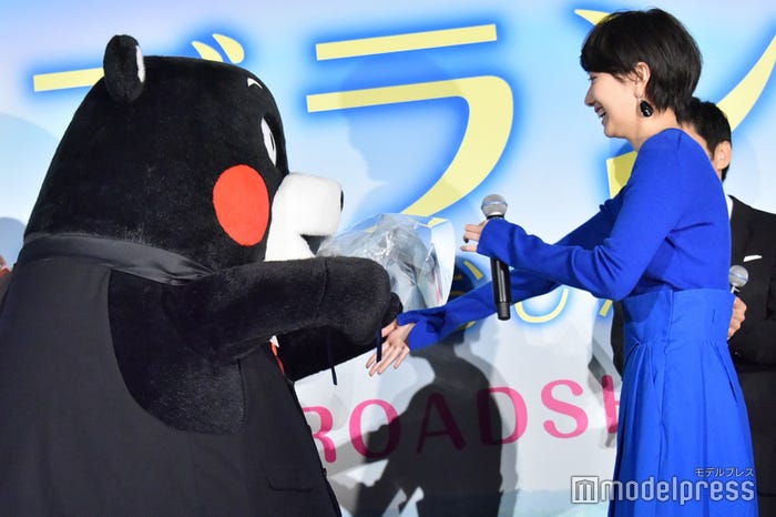 くまモン、波瑠 (C)モデルプレス